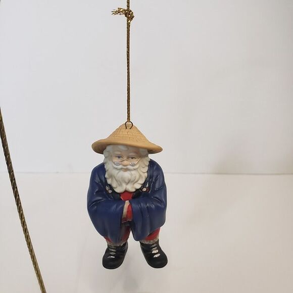 Vintage 90s Santa Around the World Porcelain China Christmas Ornament - Picture 5 of 5